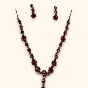 BEAUTIFUL! Austrian Crystal Necklace Earrings Set